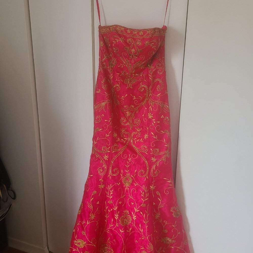 Dress - Picture 3 of 5